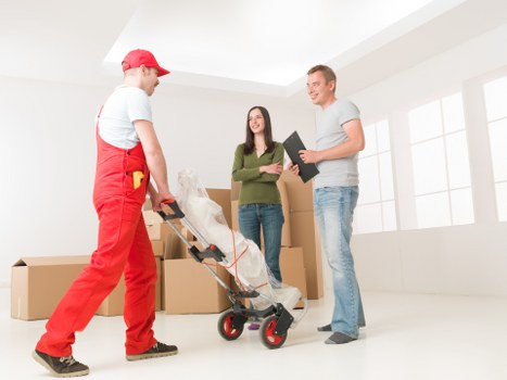 Local storage solution in Finsbury Park for moving and decluttering